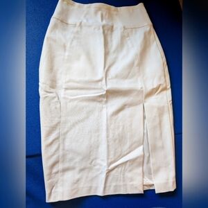 Elegant White Pencil Skirt With Slit